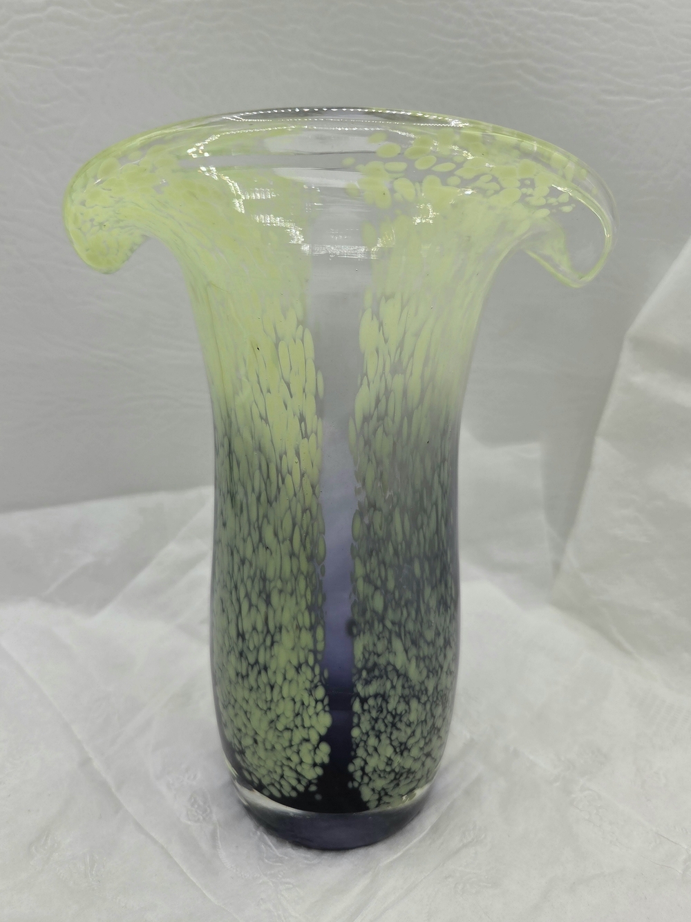 Vintage Art Glass Flower Vase Tulip Trumpet Speckled Purple Lime Green 7.5".